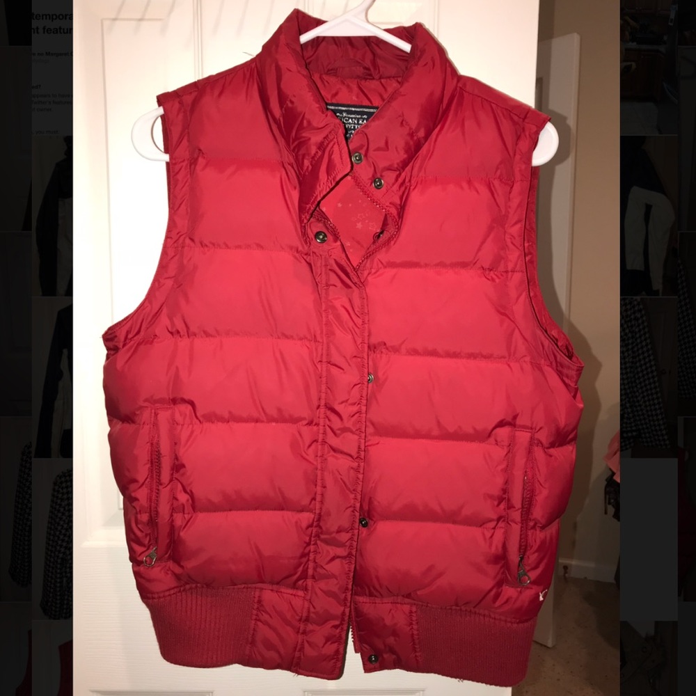 American Eagle puffer vest